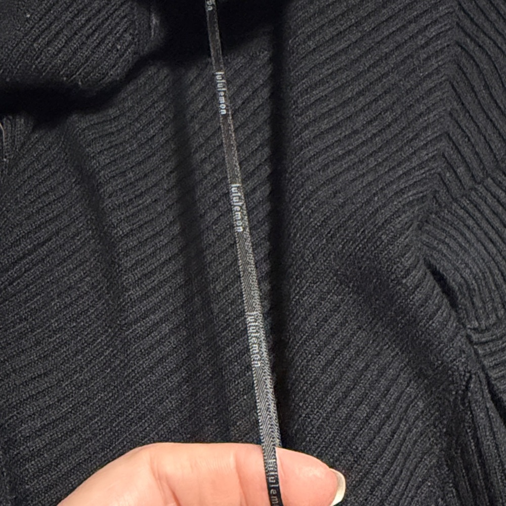 Lululemon Ribbed Cardigan Sweater With Zipper Pockets Black Size XL - Picture 2 of 7